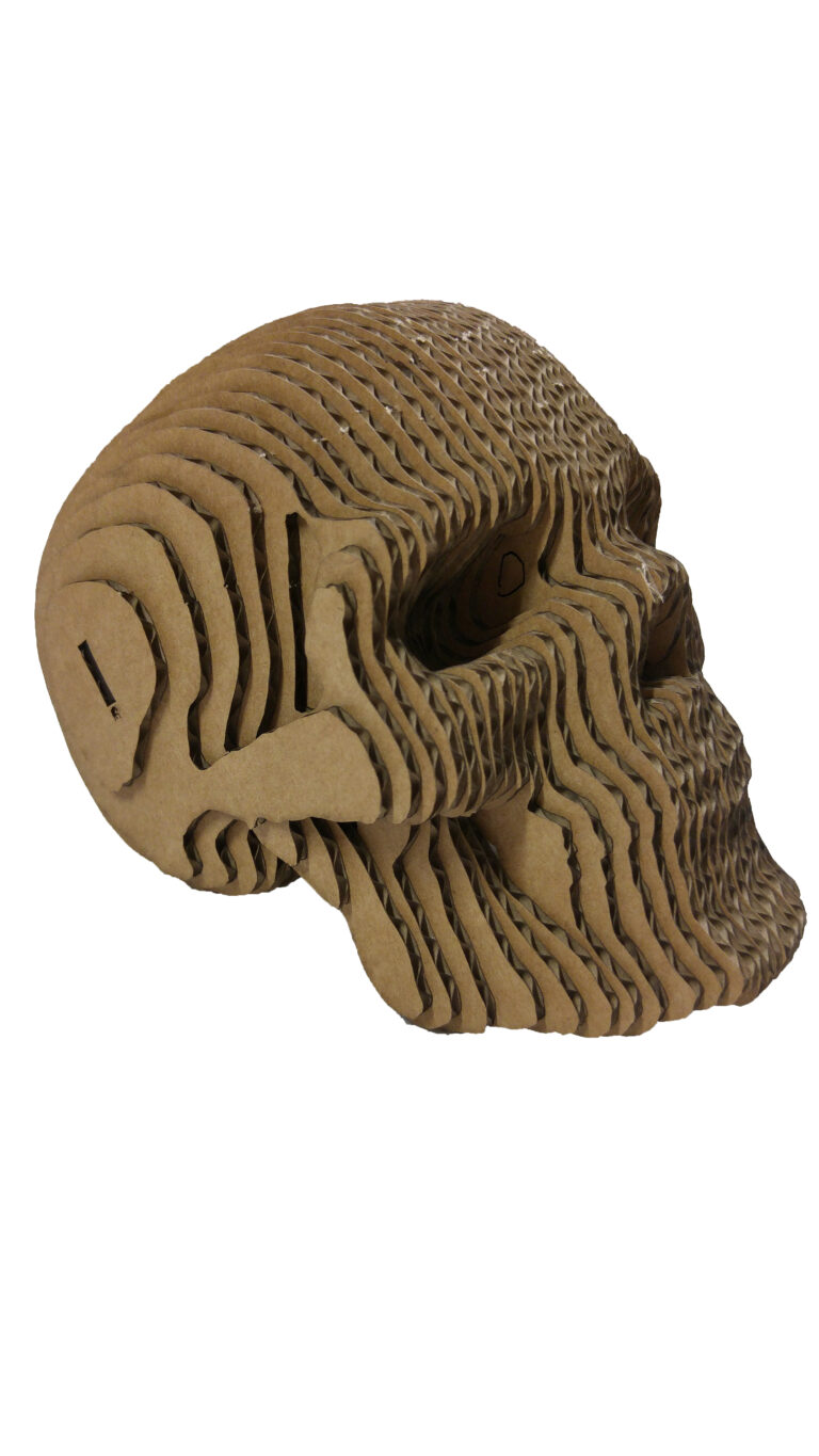 Sculpture en carton recyclé et recyclable, naturel, biodégradable, durable, écologique, construction respectueuse de l'environnement avec une réduction d’émission de CO2 considérable, avantageux en termes d'empreinte écologique, solution légère, facile à monter et à transporter, un geste pour la planète, une image éco-responsable, innovante et moderne, en accord avec les valeurs écologiques, non à la pollution en plastique