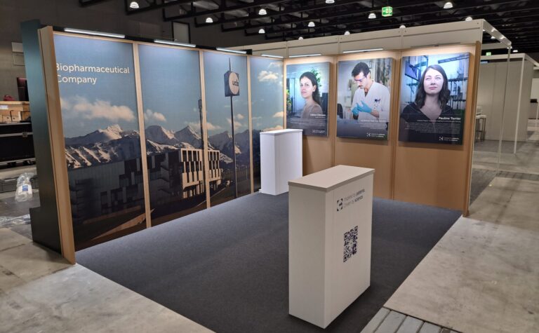 Cloison ECOPANEL, PLV, mobilier et stand d’exposition en carton recyclé et recyclable, naturel, biodégradable, durable, écologique, construction respectueuse de l'environnement avec une réduction d’émission de CO2 considérable, avantageux en termes d'empreinte écologique, solution légère, facile à monter et à transporter, un geste pour la planète, une image éco-responsable, innovante et moderne, en accord avec les valeurs écologiques, non à la pollution en plastique