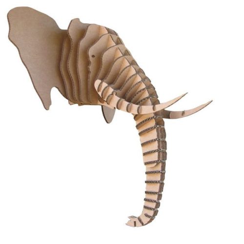 Trophée en carton recyclé et recyclable, naturel, biodégradable, durable, écologique, construction respectueuse de l'environnement avec une réduction d’émission de CO2 considérable, avantageux en termes d'empreinte écologique, solution légère, facile à monter et à transporter, un geste pour la planète, une image éco-responsable, innovante et moderne, en accord avec les valeurs écologiques, non à la pollution en plastique